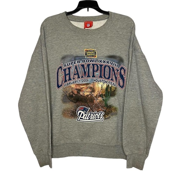 NFL Other - New England Patriots 2004 Super Bowl XXXVIII Champion NFL Crewneck